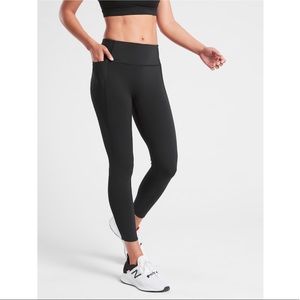 NEW Athleta velocity stash pocket 7/8